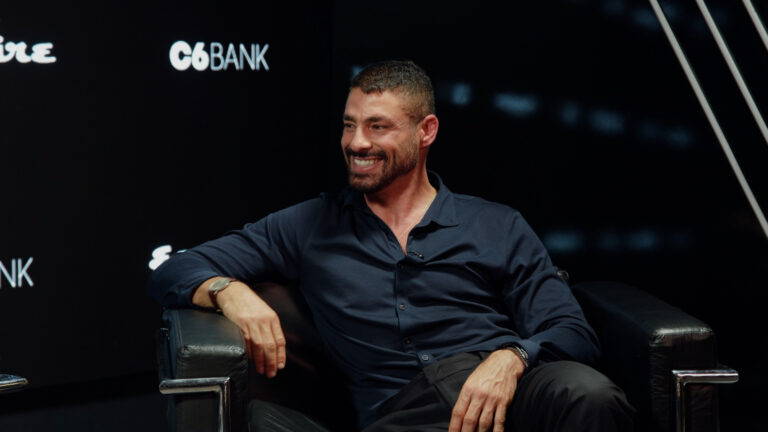 Saúde, surfe, carreira e mais: Cauã Reymond é o convidado do Esquire Podcast