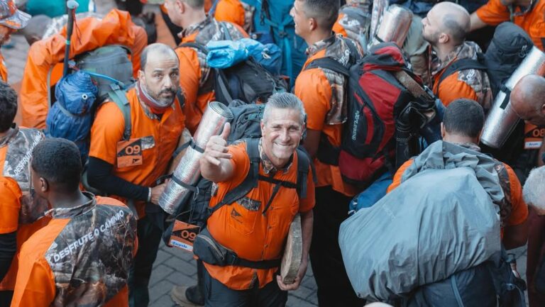 Legendários: o movimento cristão que promete resgatar a masculinidade nas montanhas