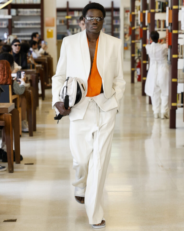 SPFW: João Pimenta une clássicos e contemporâneos para costurar a sua alfaiataria tropical