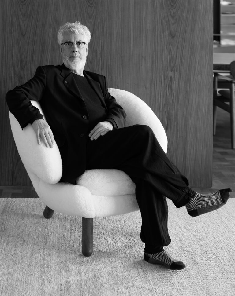 Marcio Kogan estampa a capa da quinta edição da Esquire Brasil