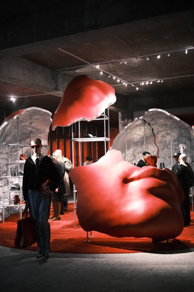 Paris Fashion Week: Os detalhes da primeira coleção de Jaden Smith para Christian Louboutin